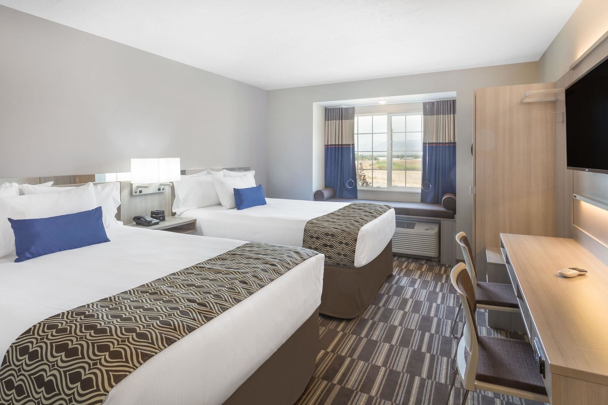 Microtel & By Wyndham Hotel 3*